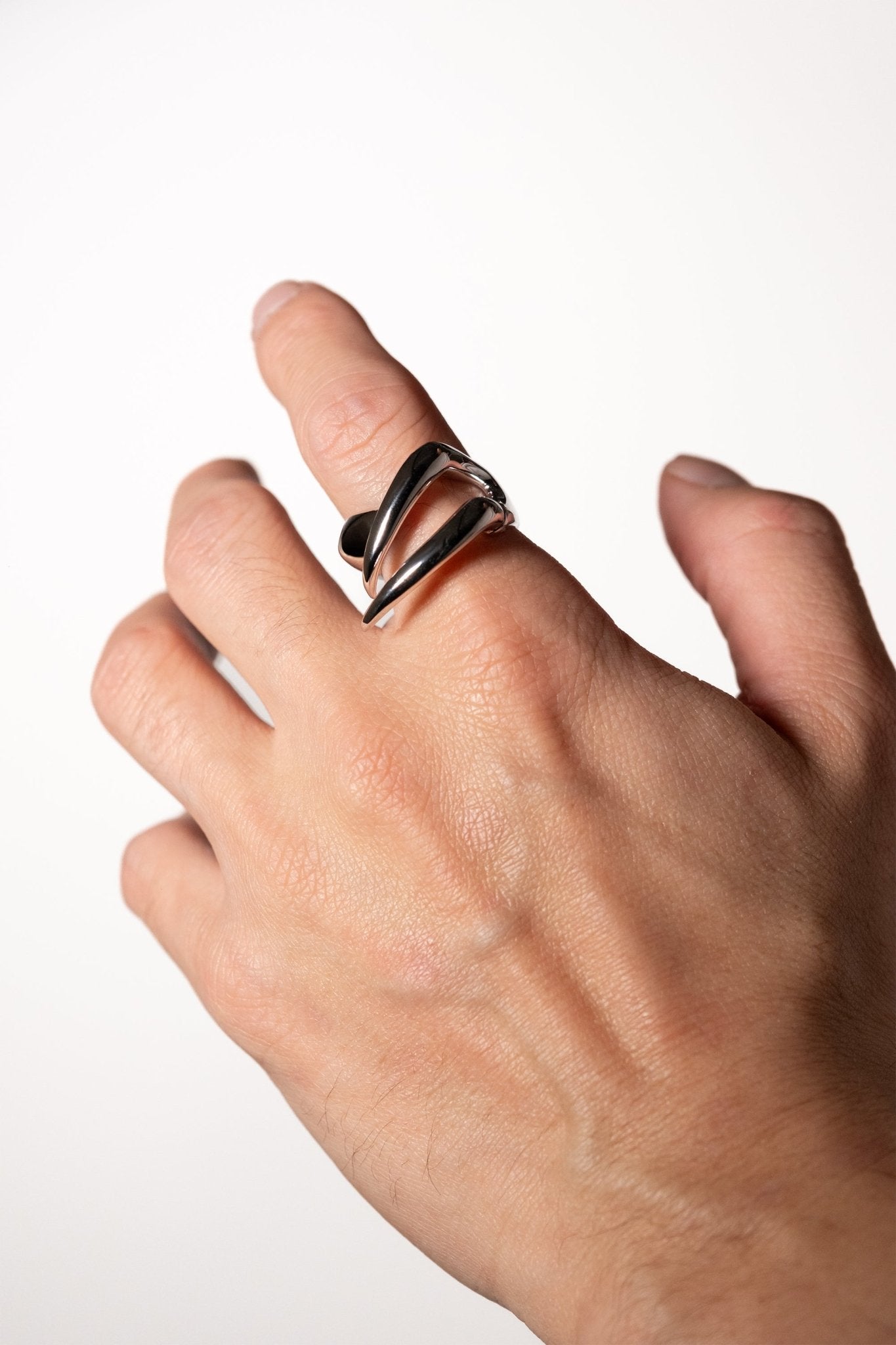 The Talon Ring - Fragile Base