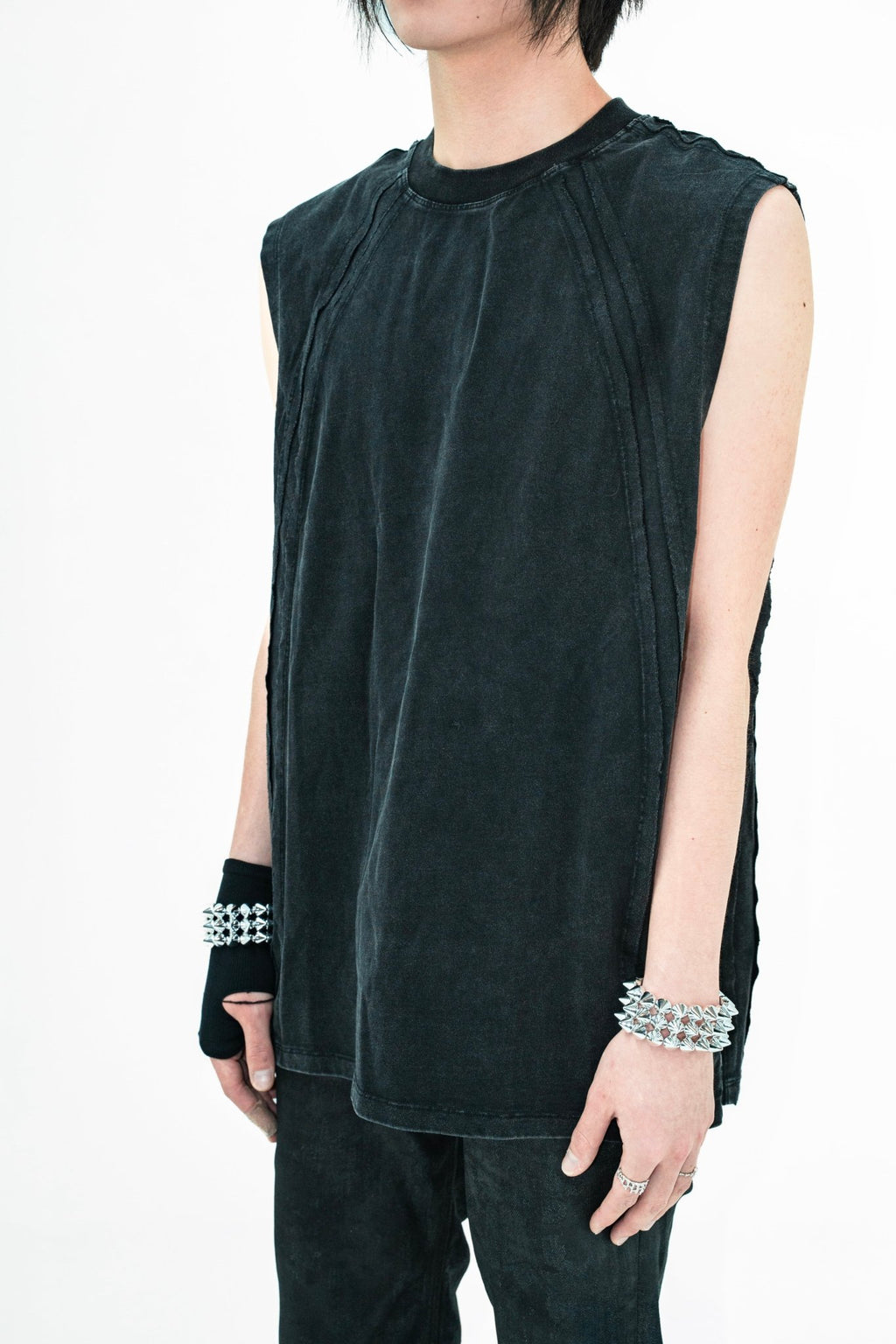 STRUCTURE TANK // 001 OBSIDIAN - Fragile Base