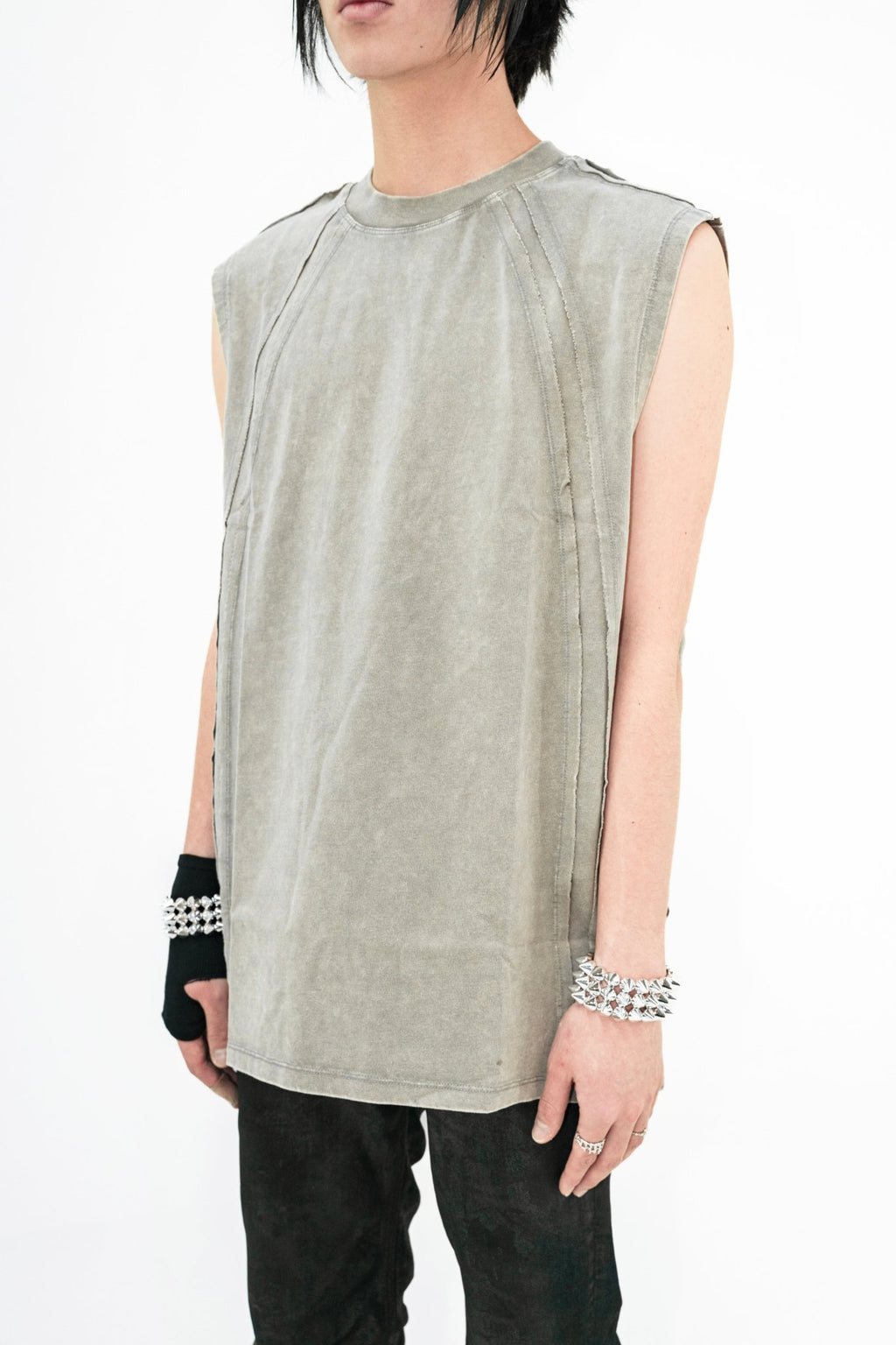 STRUCTURE TANK // 001 ASH - Fragile Base