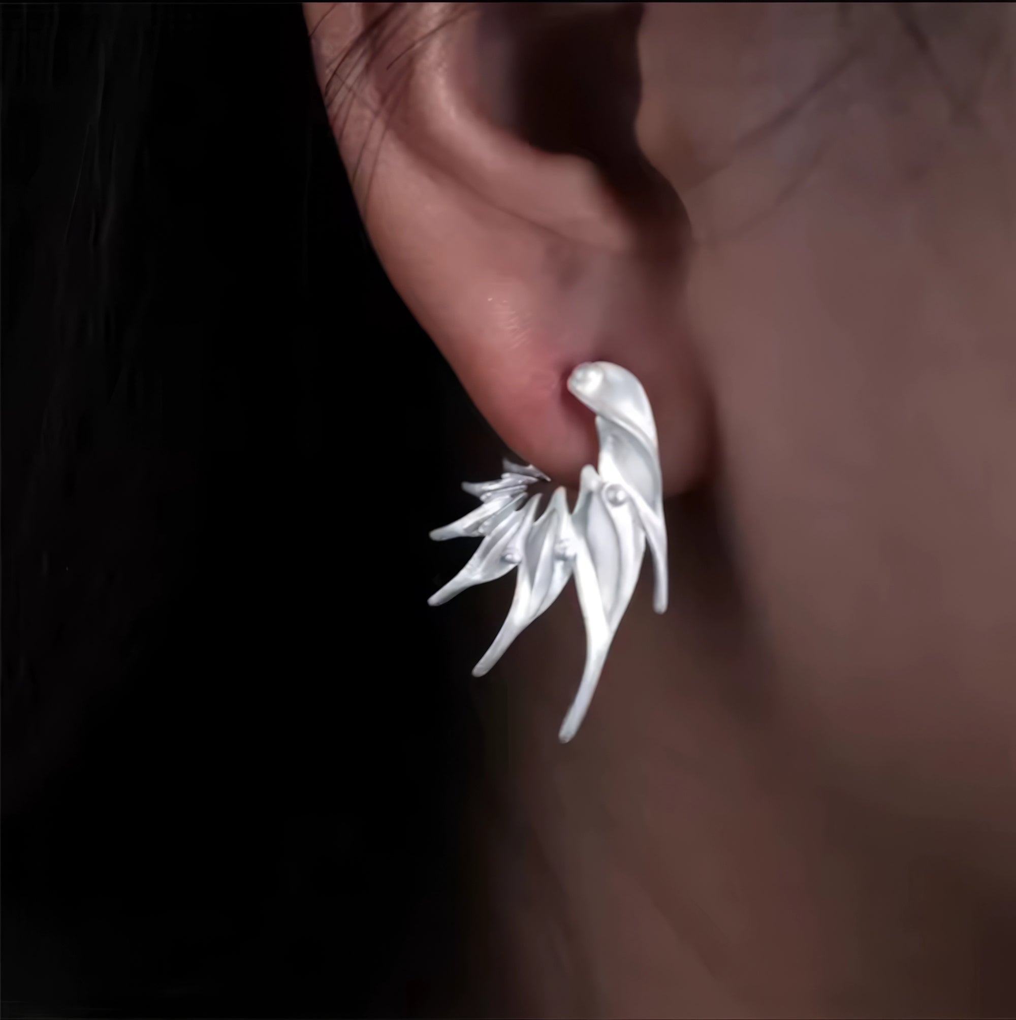 The Nebula Thorns Earrings - Fragile Base
