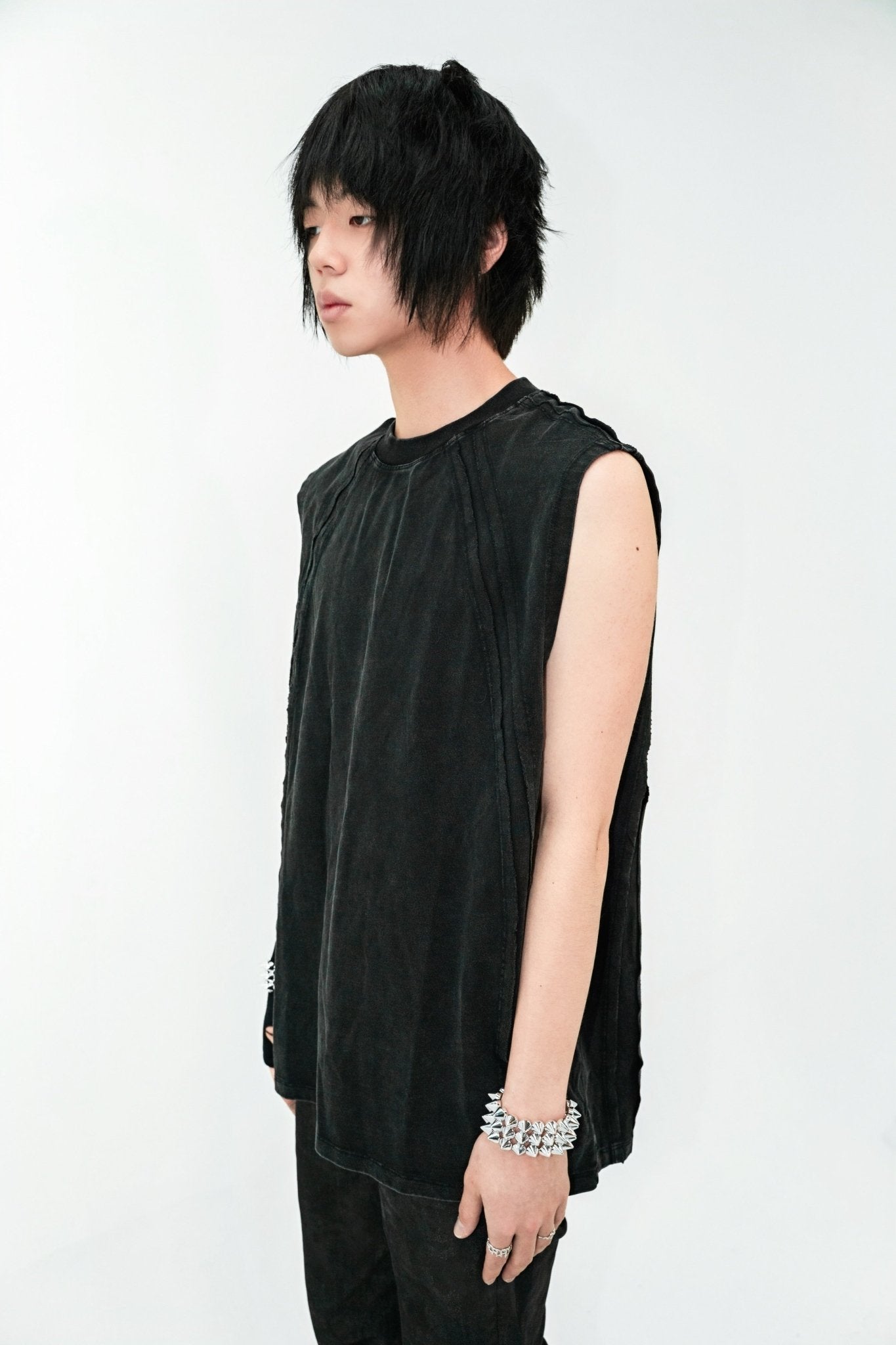 STRUCTURE TANK // 001 OBSIDIAN - Fragile Base