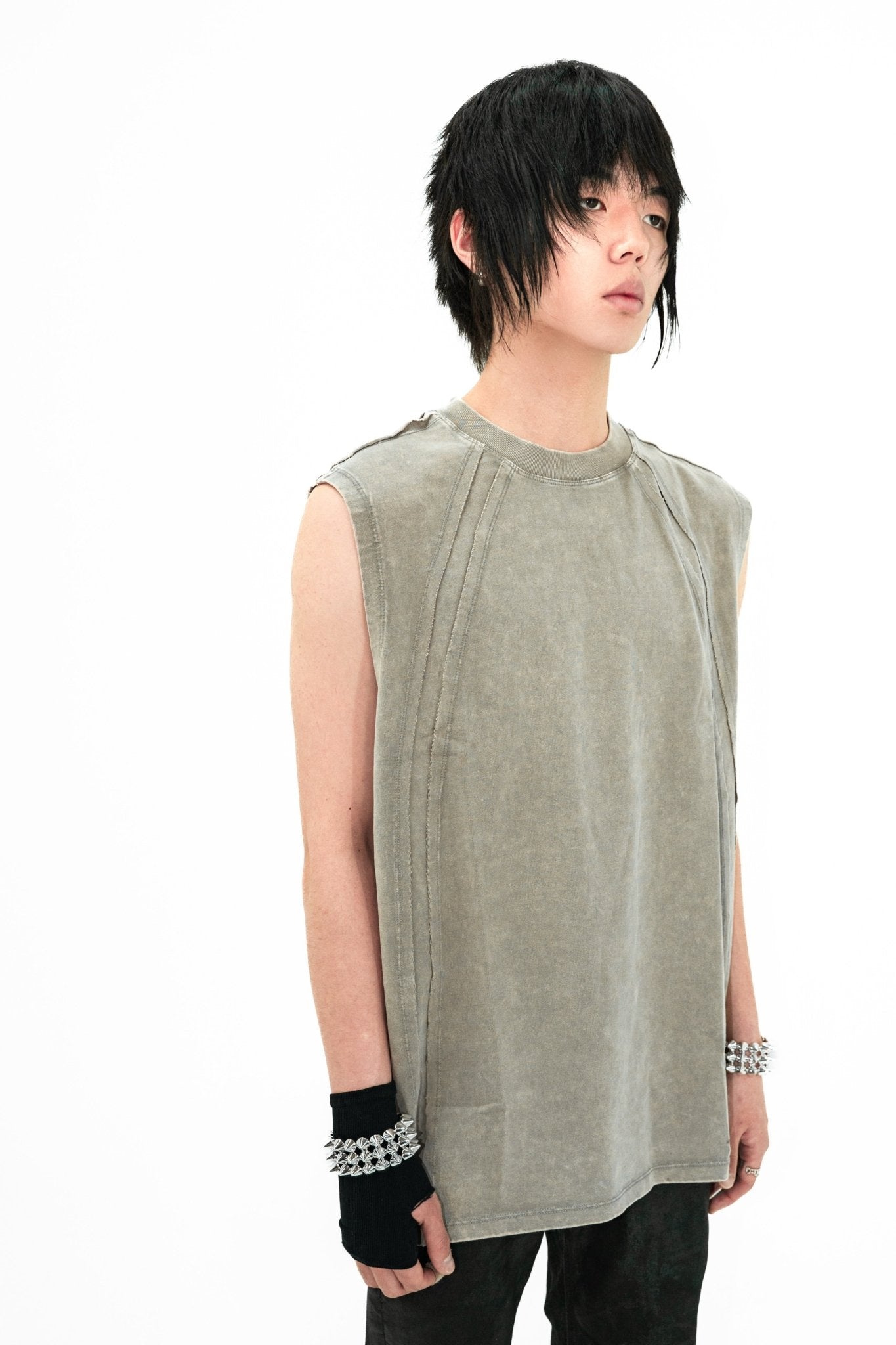 STRUCTURE TANK // 001 ASH - Fragile Base